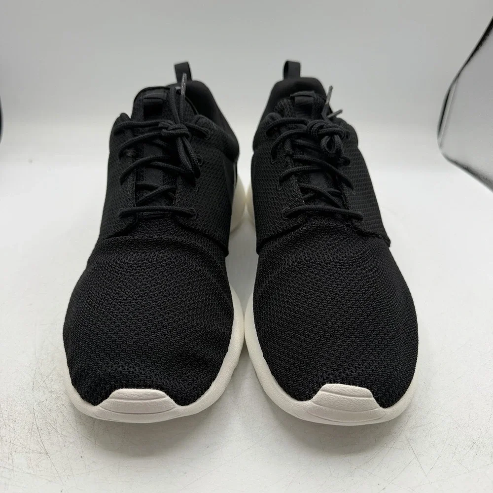 Nike Roshe One Running Shoes Mens Size 11 Black/White Sneakers 511881-010